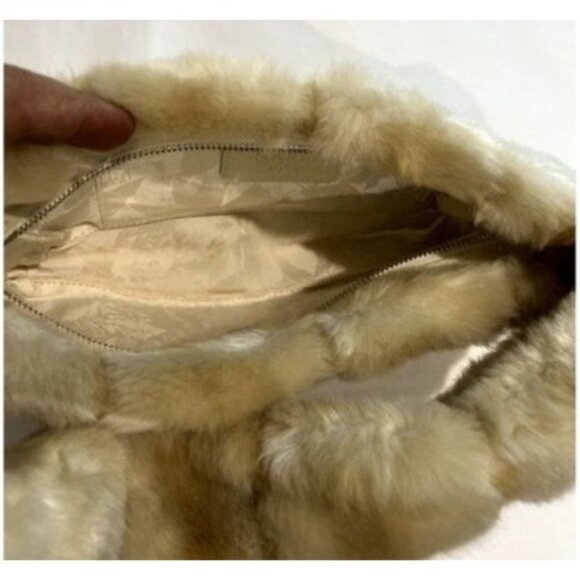 Marei1998 Poppy Plush Handbag in Cream - Picture 4 of 7